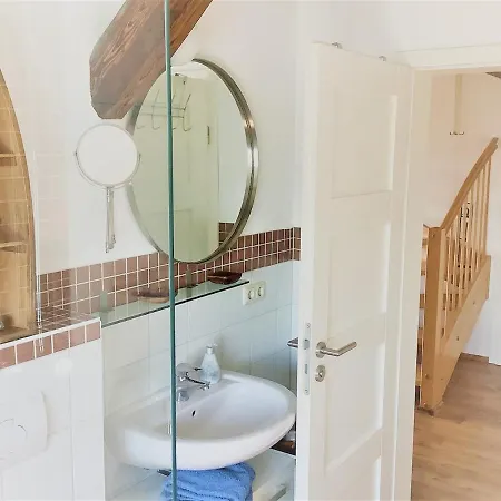 Ruhige Maisonette-Wohnung Mit Blick Ueber Roebel *